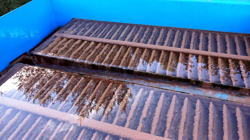 Close-up of LC50 Clarifier plates separating suspended solids during water treatment at a lake dewatering project in West Sussex.