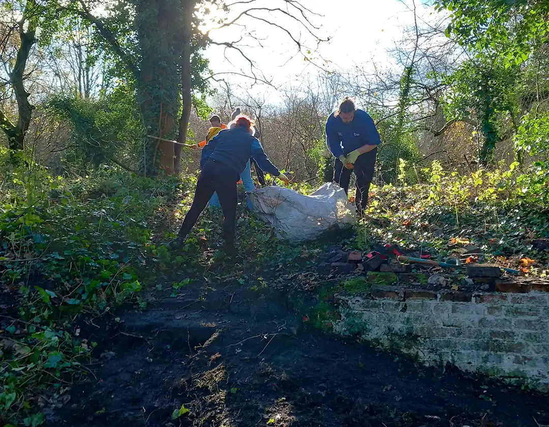 Volunteers' Teamwork at the canal site