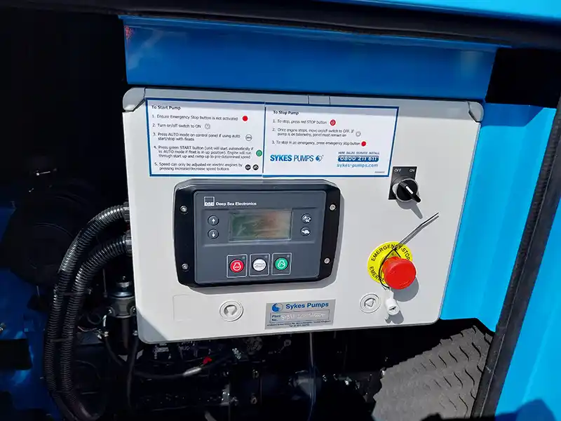 Control panel of the SH150 SS Eco pump showing digital interface and emergency stop features
